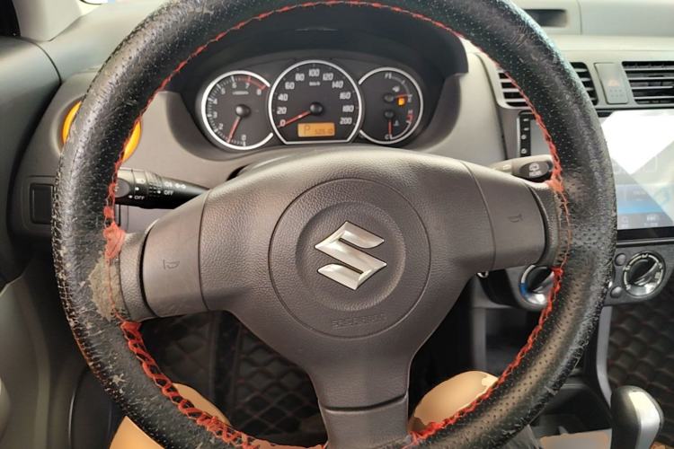 Used Suzuki Swift 2016 1.5L Automatic Fashionable Coolplay Edition Steering Wheel