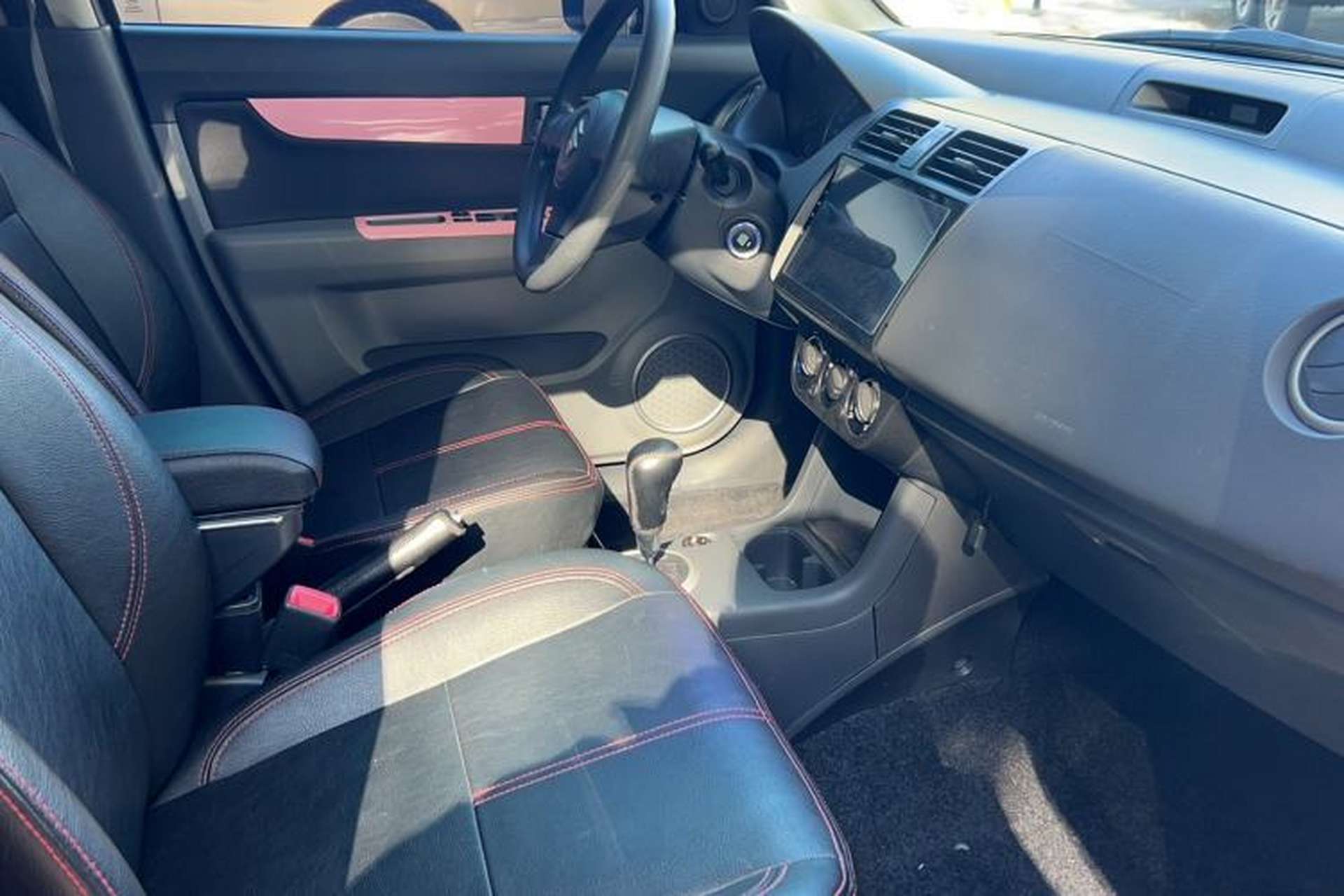 Used Suzuki Swift 2016 1.5L Automatic Fashionable Coolplay Edition Interior 2