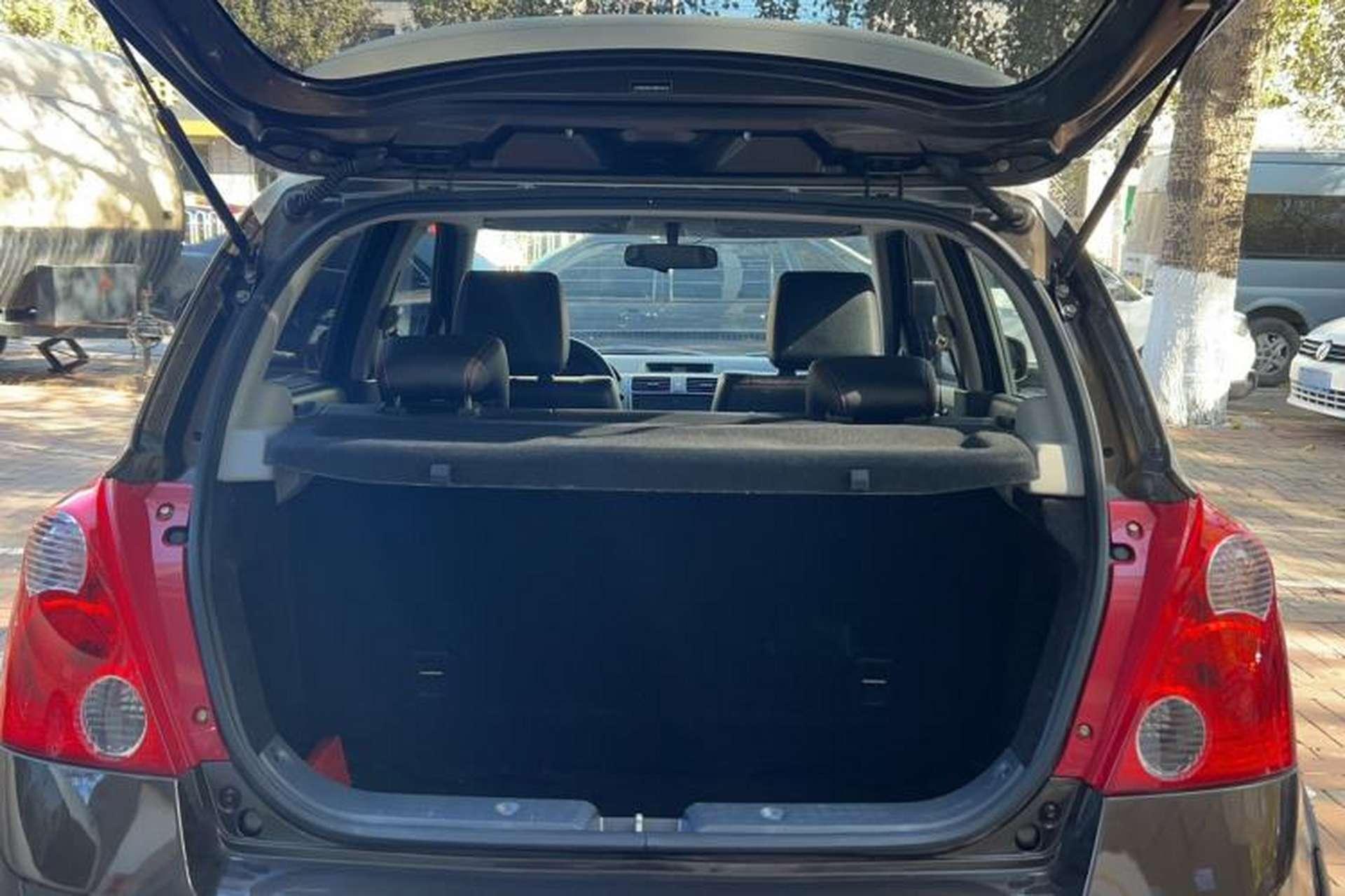 Used Suzuki Swift 2016 1.5L Automatic Fashionable Coolplay Edition Trunk