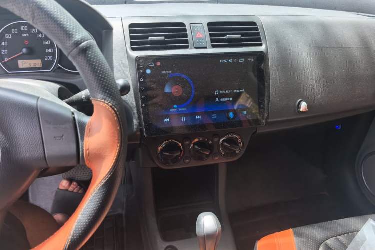Used Suzuki Swift 2016 1.5L Automatic Fashionable Coolplay Edition Audio And AC Panel