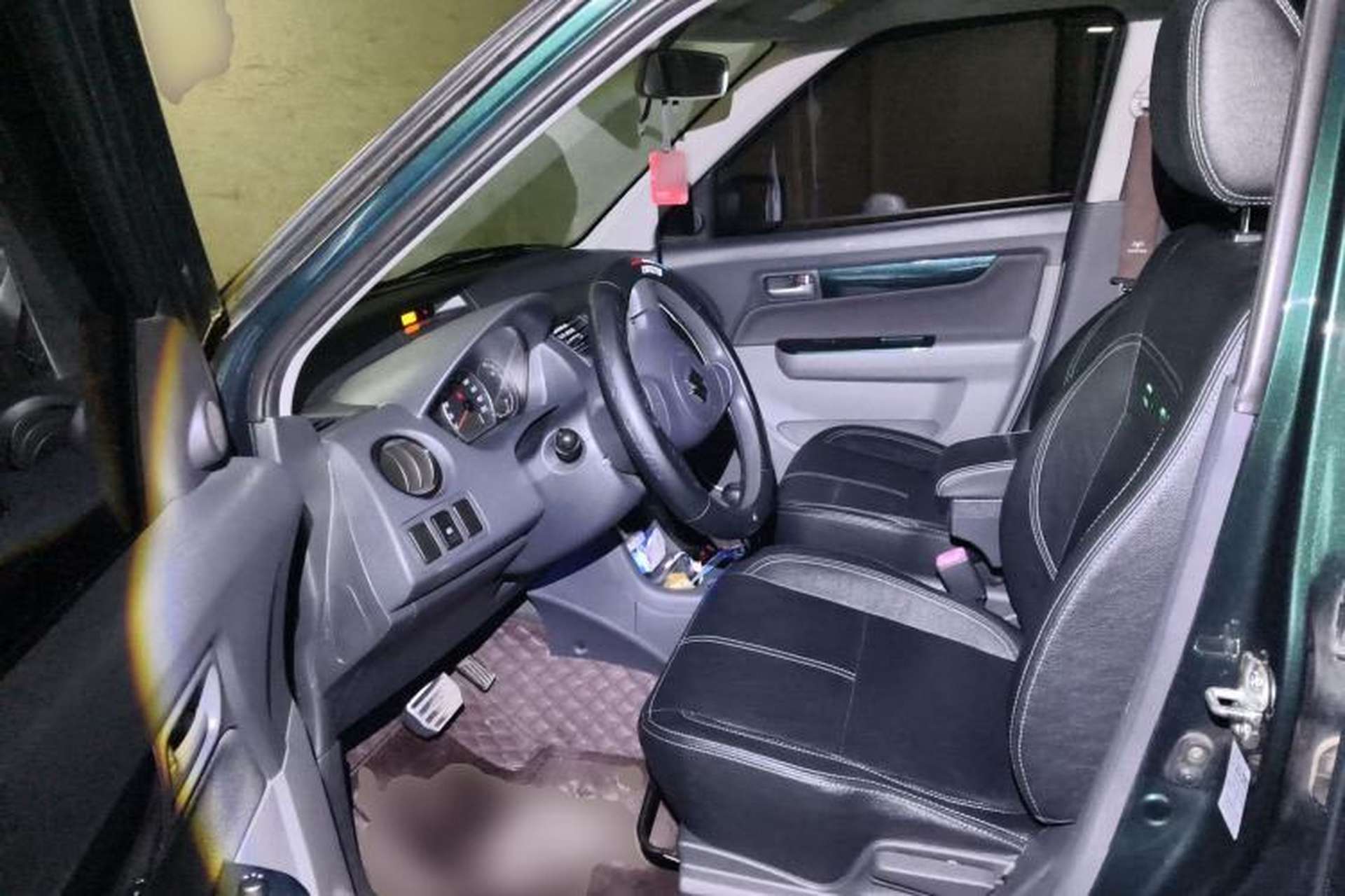 Used Suzuki Swift 2016 1.5L Automatic Fashionable Coolplay Edition Driver Seat
