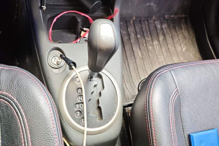 Used Suzuki Swift 2016 1.5L Automatic Fashionable Coolplay Edition Gear Lever