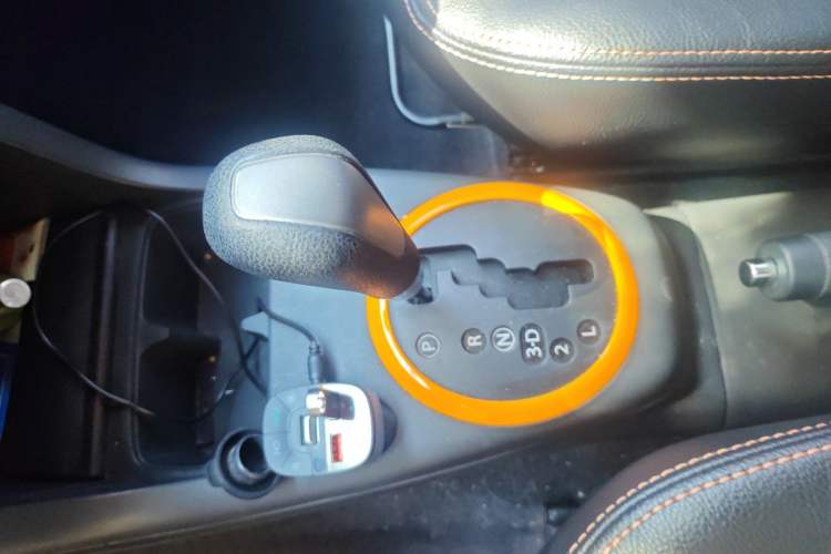 Used Suzuki Swift 2016 1.5L Automatic Fashionable Coolplay Edition Gear Lever
