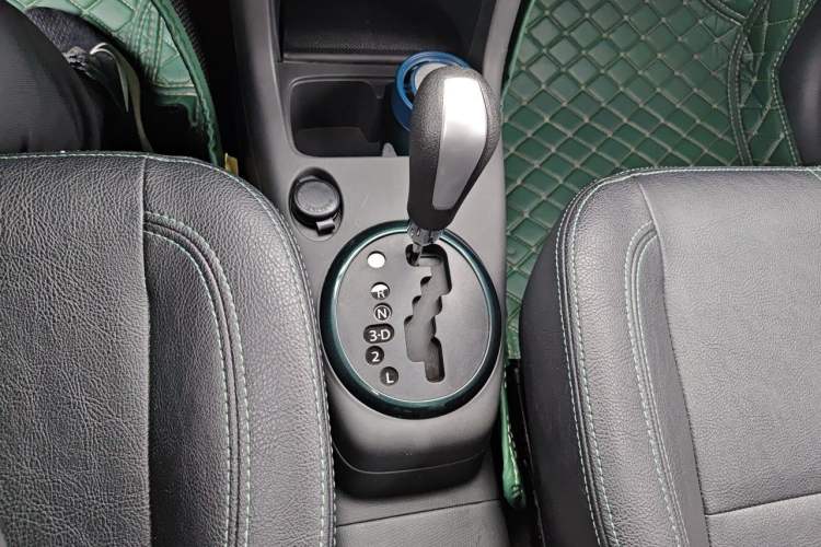 Used Suzuki Swift 2016 1.5L Automatic Fashionable Coolplay Edition Gear Lever