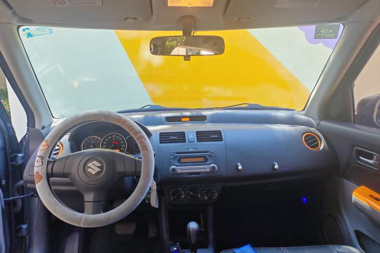 Used Suzuki Swift 2016 1.5L Automatic Fashionable Coolplay Edition Headliner