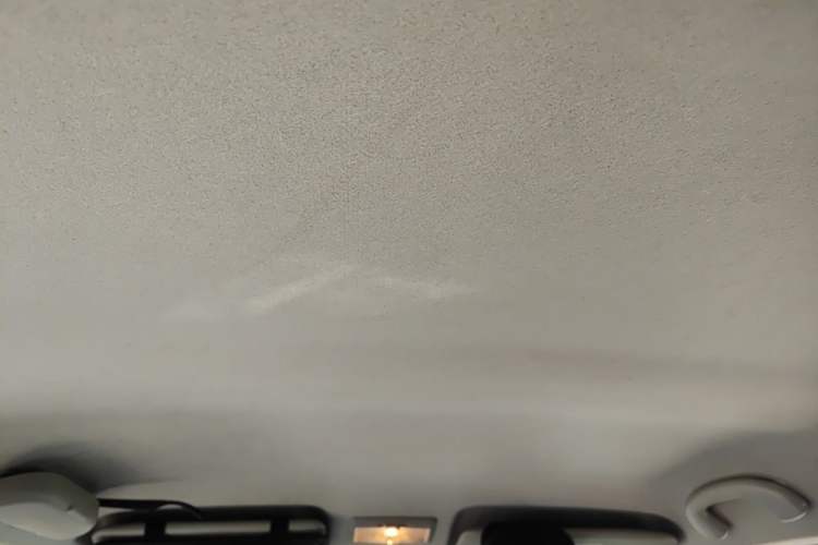 Used Suzuki Swift 2016 1.5L Manual Fashion Edition Cool Play Version Headliner