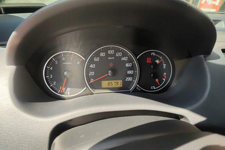 Used Suzuki Swift 2016 1.5L Manual Fashion Edition Cool Play Version Instrument Cluster