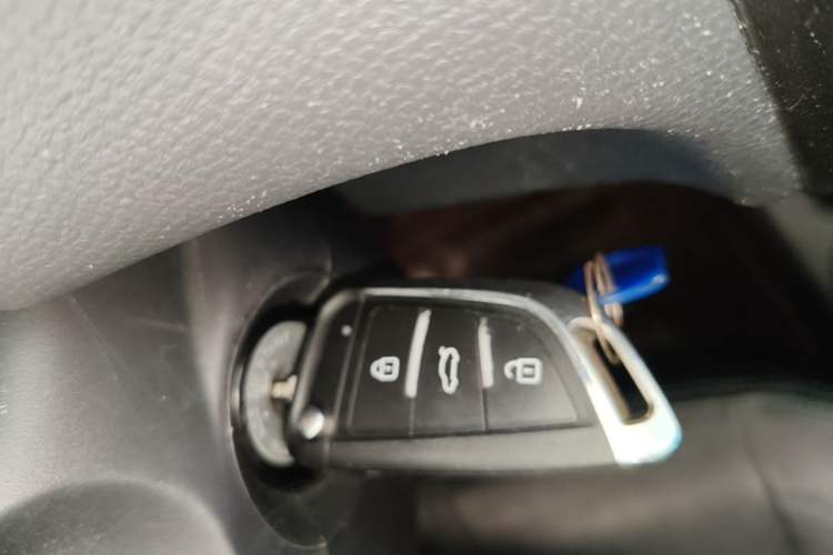 Used Suzuki Swift 2016 1.5L Automatic Fashionable Coolplay Edition Interior 1