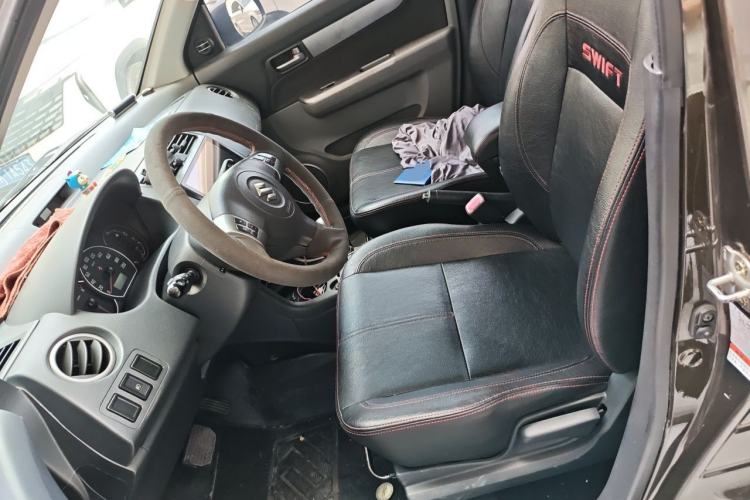 Used Suzuki Swift 2016 1.5L Automatic Fashionable Coolplay Edition Left Front Seat