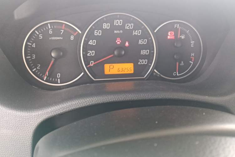 Used Suzuki Swift 2016 1.5L Automatic Fashionable Coolplay Edition Odometer Close Up