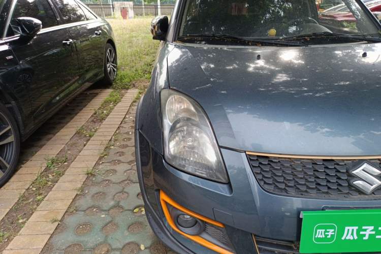Used Suzuki Swift 2016 1.5L Manual Fashion Edition Cool Play Version Right Front Headlight