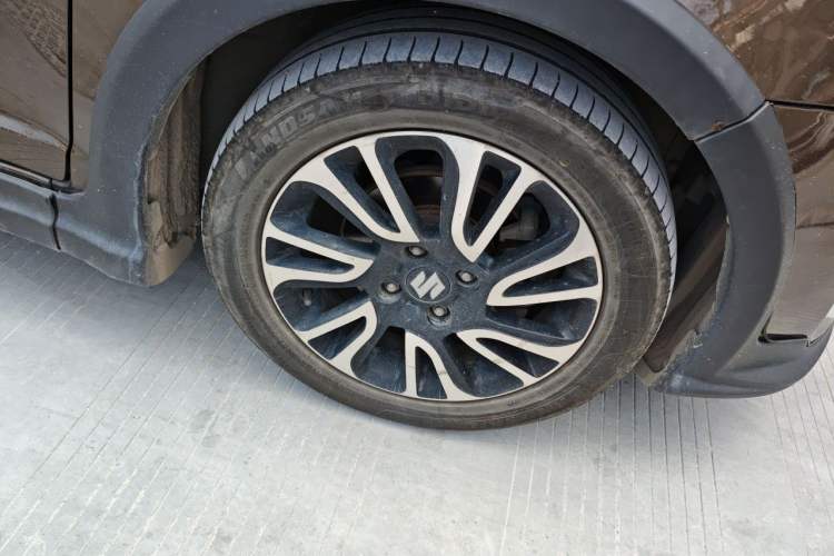 Used Suzuki Swift 2016 1.5L Automatic Fashionable Coolplay Edition Right Front Wheel Hub