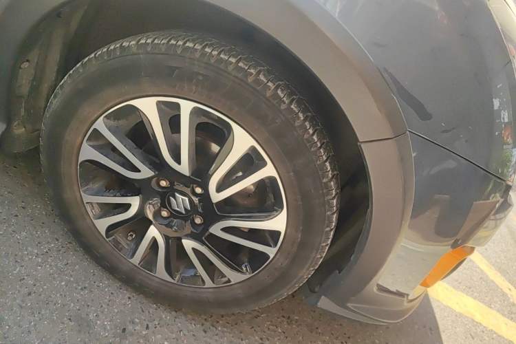 Used Suzuki Swift 2016 1.5L Manual Fashion Edition Cool Play Version Right Front Wheel Hub