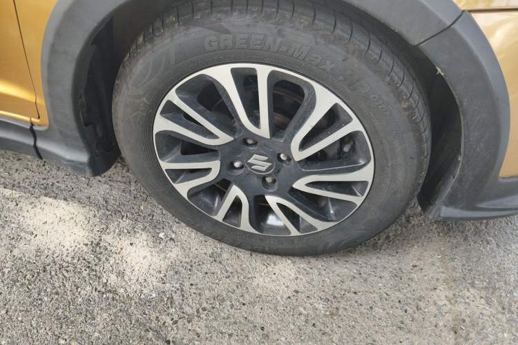 Used Suzuki Swift 2016 1.5L Automatic Fashionable Coolplay Edition Right Front Wheel Hub