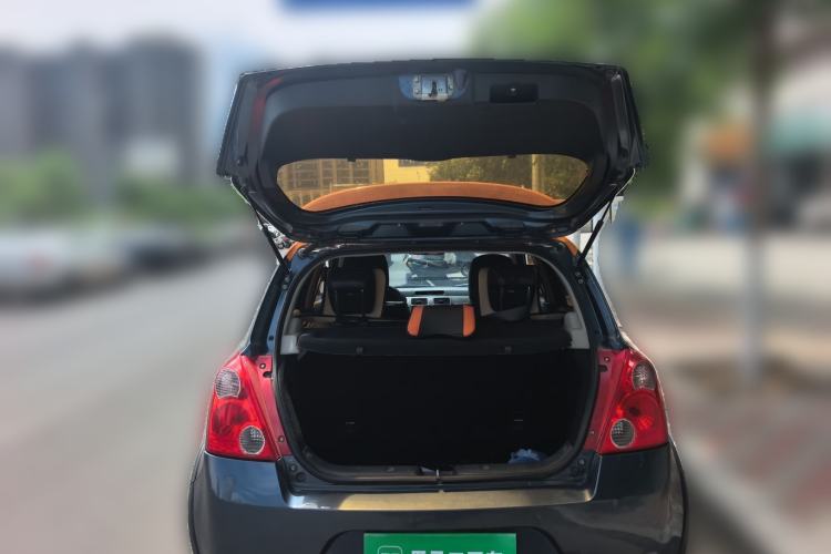 Used Suzuki Swift 2016 1.5L Automatic Fashionable Coolplay Edition Trunk