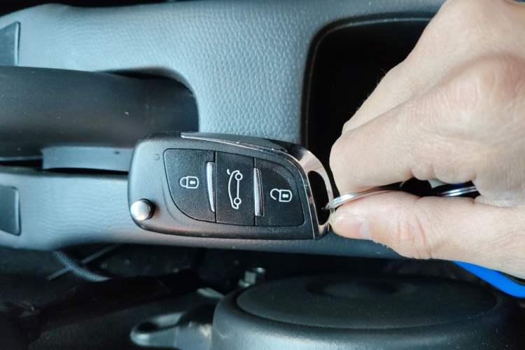 Used Suzuki Swift 2016 1.5L Automatic Fashionable Coolplay Edition Vehicle Key