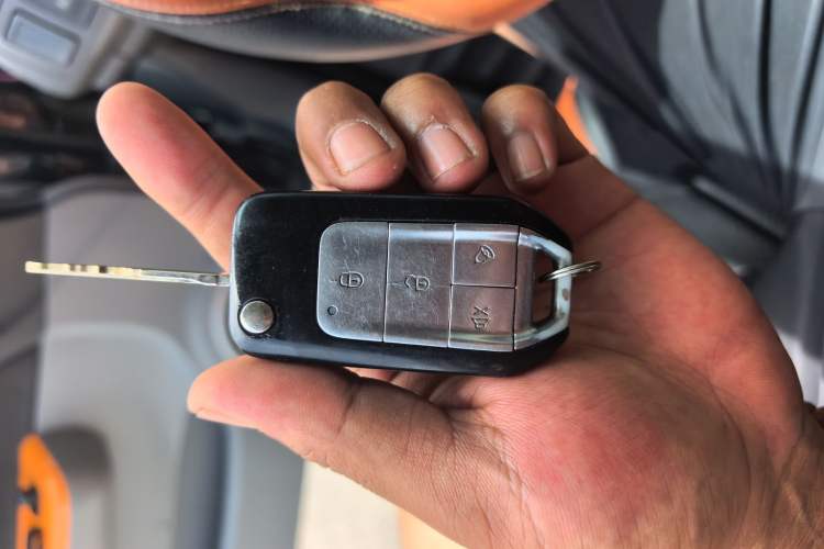 Used Suzuki Swift 2016 1.5L Automatic Fashionable Coolplay Edition Vehicle Key