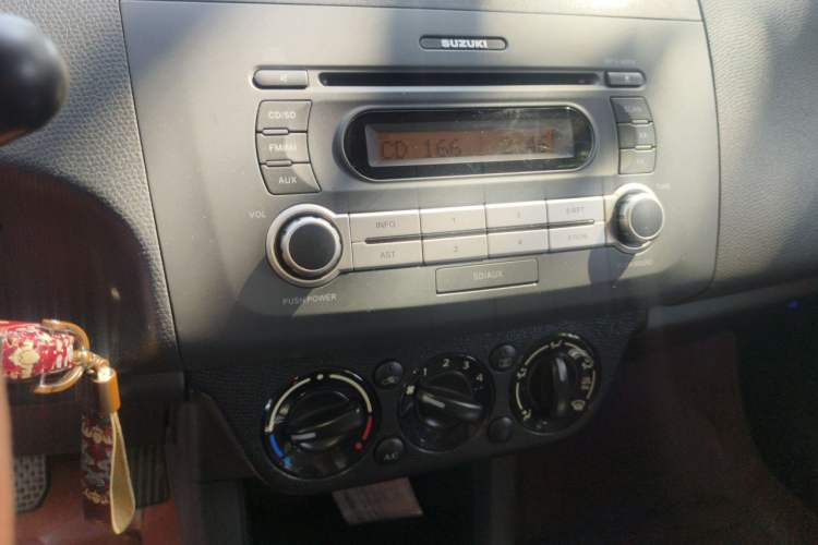 Used Suzuki Swift 2016 1.5L Automatic Fashionable Coolplay Edition Audio And AC Panel