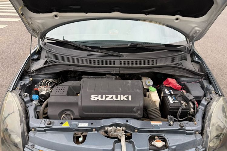 Used Suzuki Swift 2016 1.5L Automatic Fashionable Coolplay Edition Engine Bay