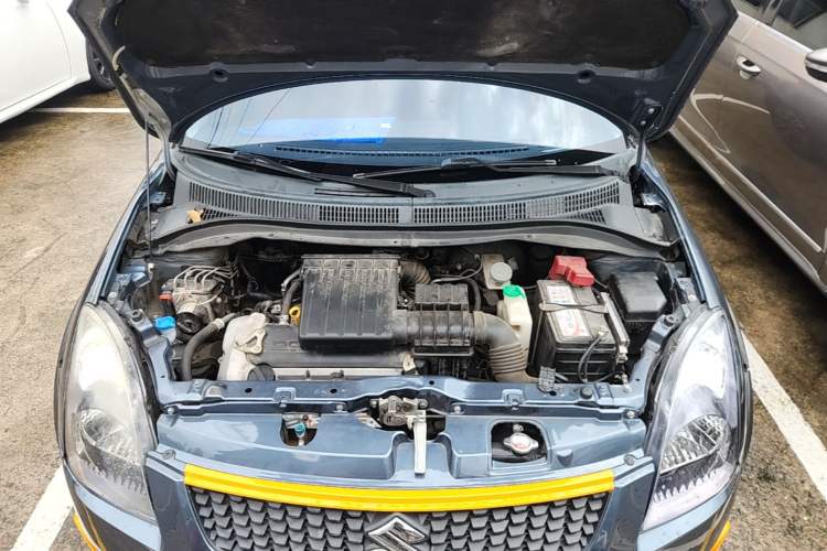 Used Suzuki Swift 2016 1.5L Automatic Fashionable Coolplay Edition Engine Bay