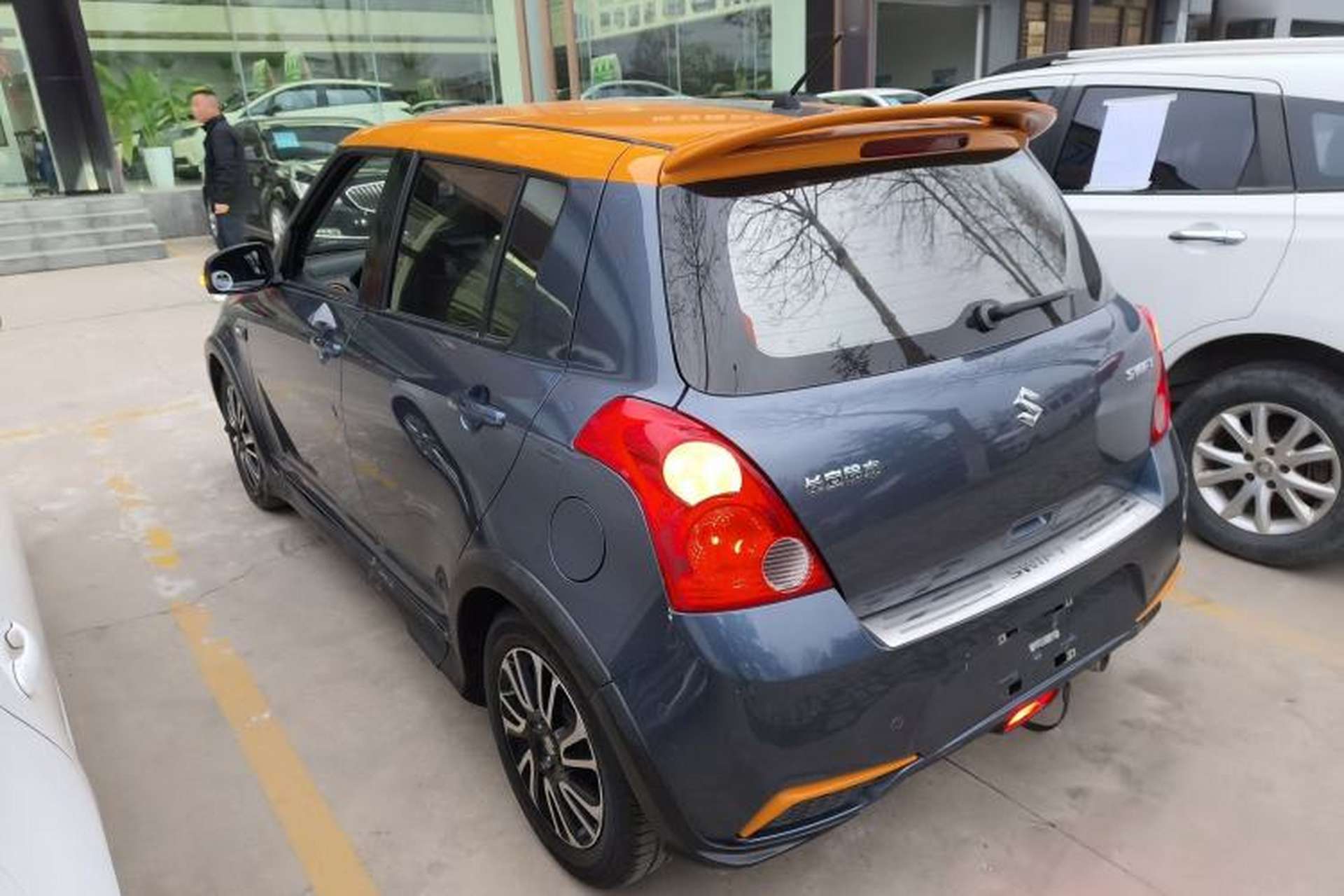 Used Suzuki Swift 2016 1.5L Automatic Fashionable Coolplay Edition Exterior 2