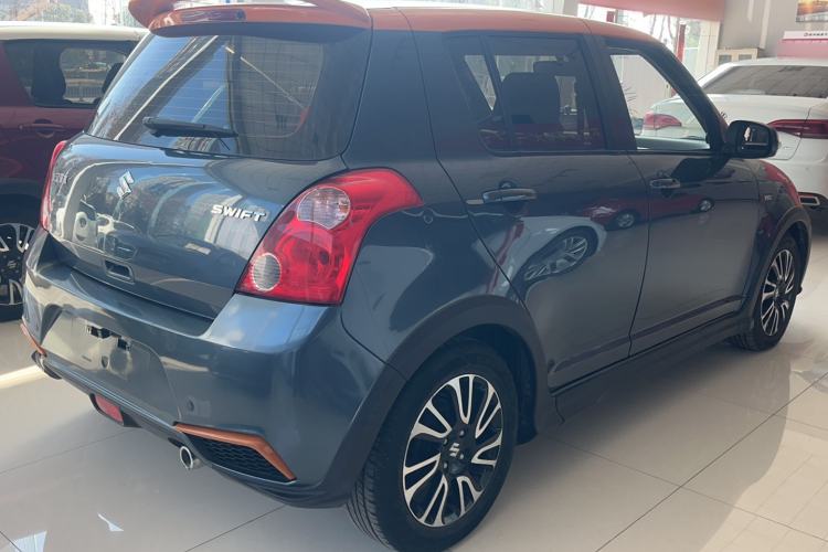Used Suzuki Swift 2016 1.5L Automatic Fashionable Coolplay Edition Exterior 3