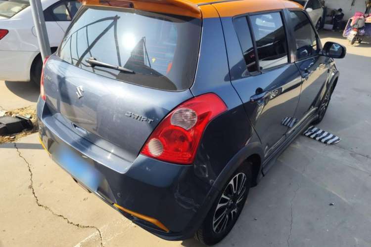 Used Suzuki Swift 2016 1.5L Automatic Fashionable Coolplay Edition Exterior 4