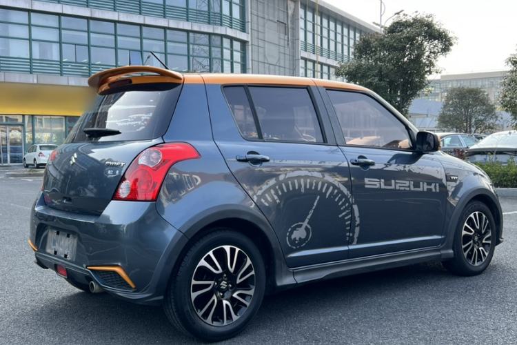 Used Suzuki Swift 2016 1.5L Automatic Fashionable Coolplay Edition Exterior 4