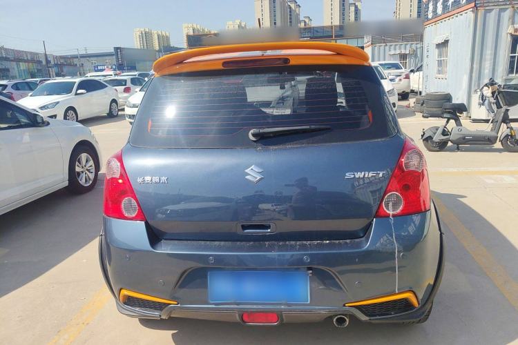 Used Suzuki Swift 2016 1.5L Automatic Fashionable Coolplay Edition Exterior 4