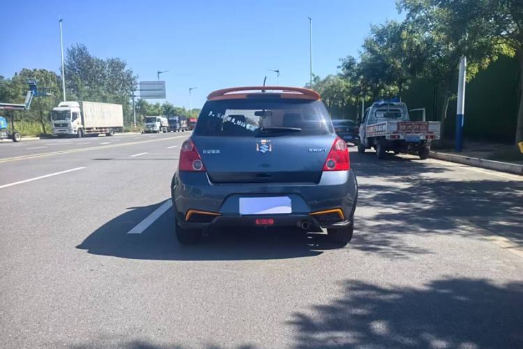 Used Suzuki Swift 2016 1.5L Automatic Fashionable Coolplay Edition Exterior 4