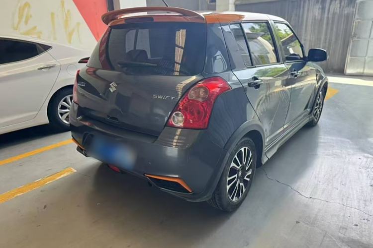 Used Suzuki Swift 2016 1.5L Automatic Fashionable Coolplay Edition Exterior 5