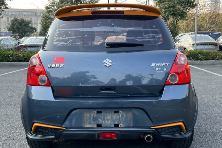 Used Suzuki Swift 2016 1.5L Automatic Fashionable Coolplay Edition Exterior 6