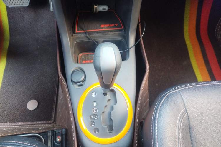 Used Suzuki Swift 2016 1.5L Automatic Fashionable Coolplay Edition Gear Lever