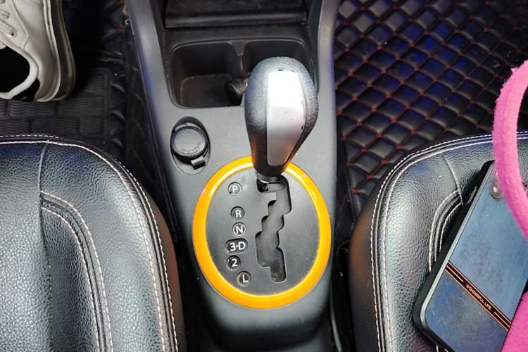 Used Suzuki Swift 2016 1.5L Automatic Fashionable Coolplay Edition Gear Lever