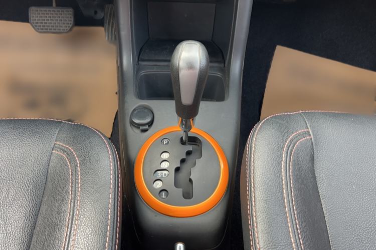 Used Suzuki Swift 2016 1.5L Automatic Fashionable Coolplay Edition Gear Lever