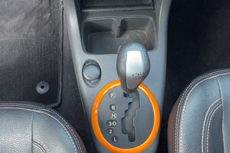 Used Suzuki Swift 2016 1.5L Automatic Fashionable Coolplay Edition Gear Lever