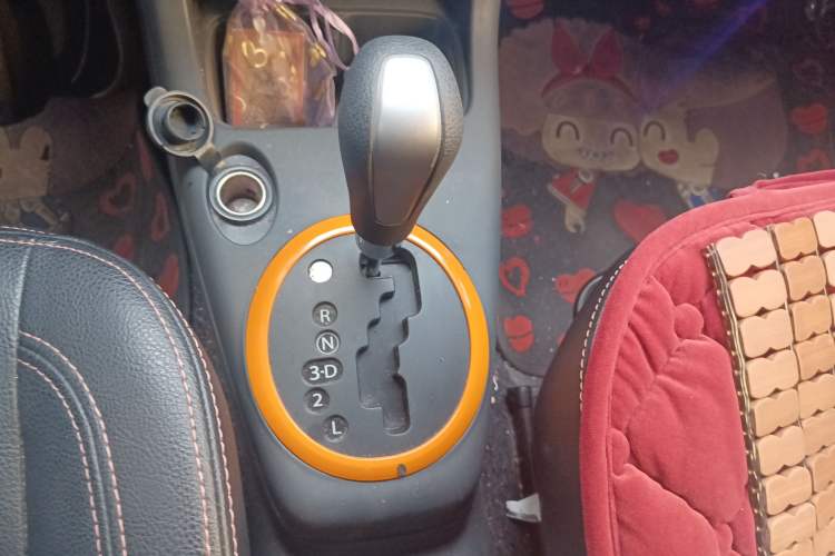 Used Suzuki Swift 2016 1.5L Automatic Fashionable Coolplay Edition Gear Lever