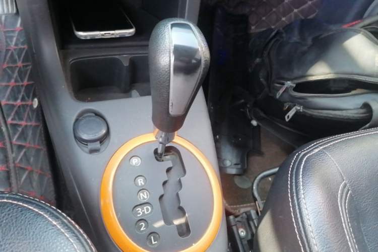 Used Suzuki Swift 2016 1.5L Automatic Fashionable Coolplay Edition Gear Lever
