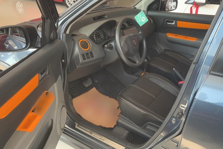Used Suzuki Swift 2016 1.5L Automatic Fashionable Coolplay Edition Interior 1