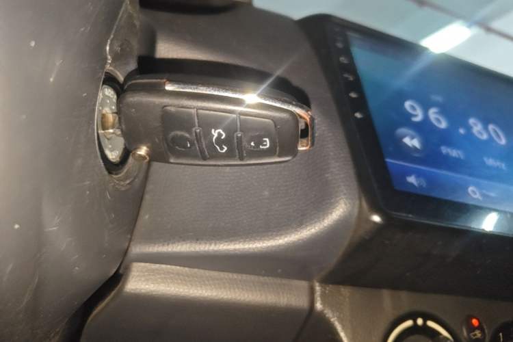 Used Suzuki Swift 2016 1.5L Automatic Fashionable Coolplay Edition Interior 1