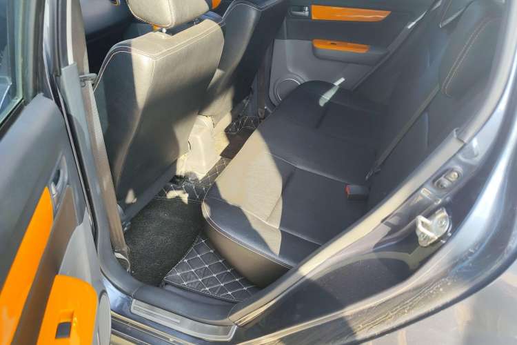 Used Suzuki Swift 2016 1.5L Automatic Fashionable Coolplay Edition Interior 2