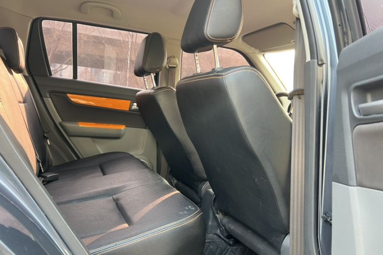 Used Suzuki Swift 2016 1.5L Manual Fashion Edition Cool Play Version Interior 2