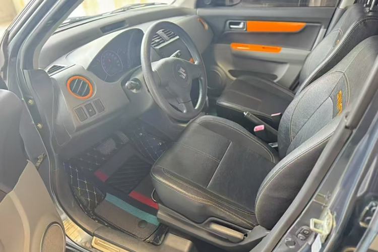 Used Suzuki Swift 2016 1.5L Automatic Fashionable Coolplay Edition Interior 2