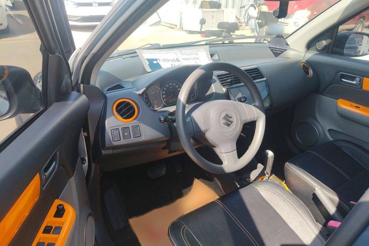 Used Suzuki Swift 2016 1.5L Automatic Fashionable Coolplay Edition Interior 2