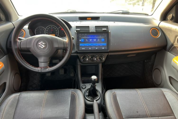 Used Suzuki Swift 2016 1.5L Manual Fashion Edition Cool Play Version Interior 3