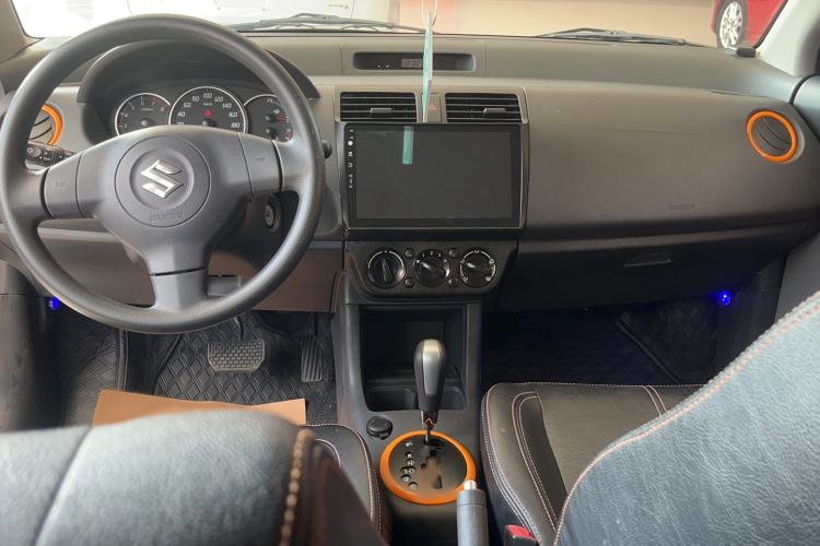 Used Suzuki Swift 2016 1.5L Automatic Fashionable Coolplay Edition Interior 3