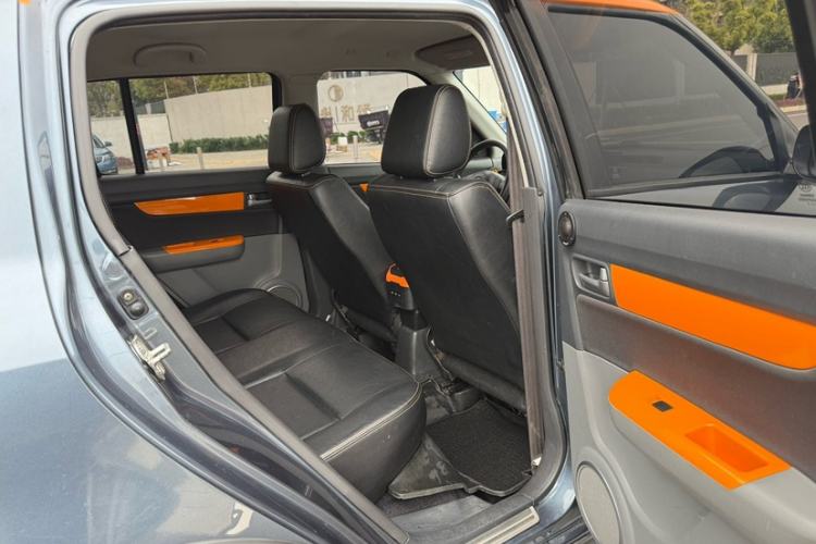 Used Suzuki Swift 2016 1.5L Automatic Fashionable Coolplay Edition Interior 5