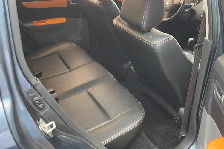Used Suzuki Swift 2016 1.5L Automatic Fashionable Coolplay Edition Interior 5