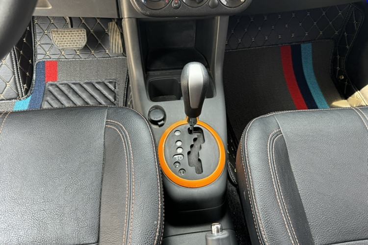 Used Suzuki Swift 2016 1.5L Automatic Fashionable Coolplay Edition Interior 6