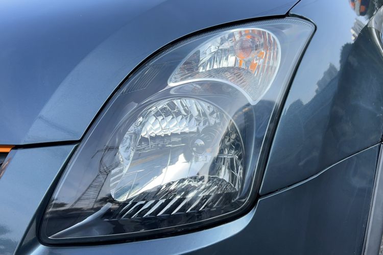 Used Suzuki Swift 2016 1.5L Automatic Fashionable Coolplay Edition Left Front Headlight